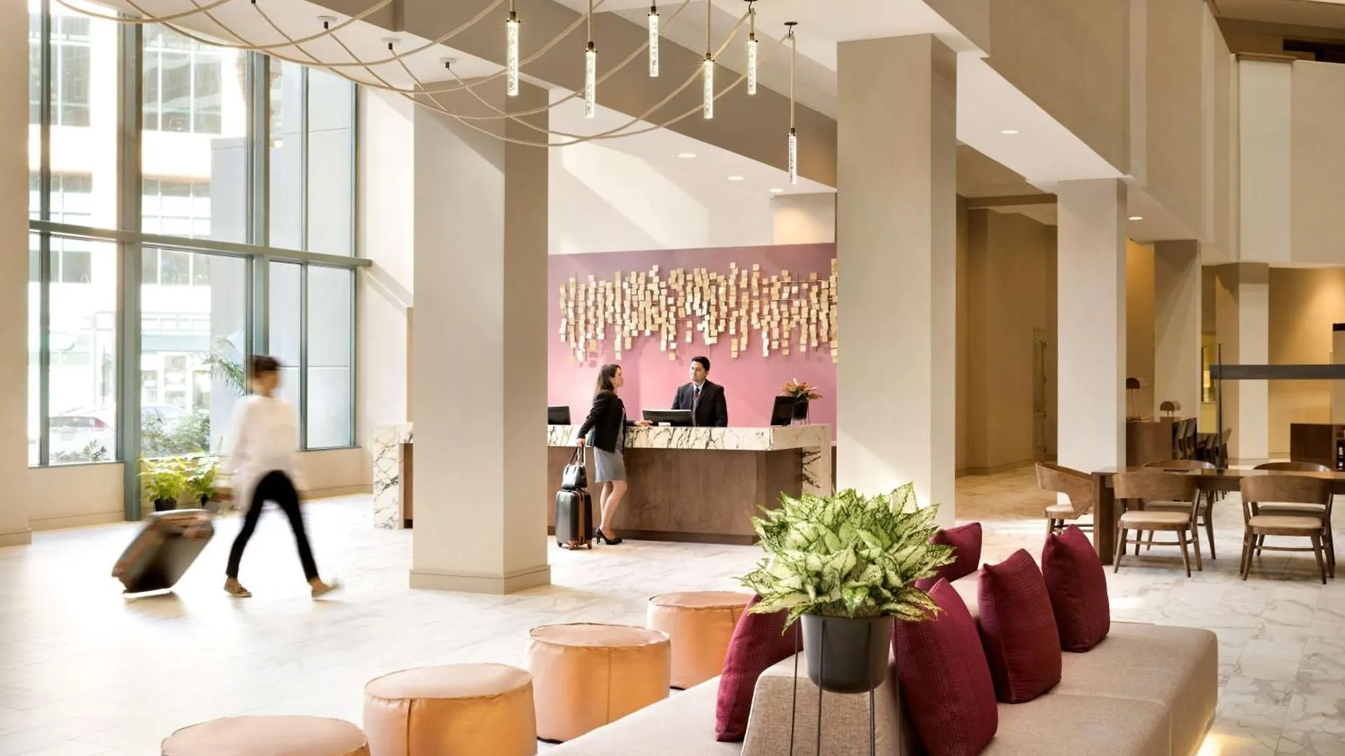 Hotel Embassy Suites By Hilton Phoenix Downtown North