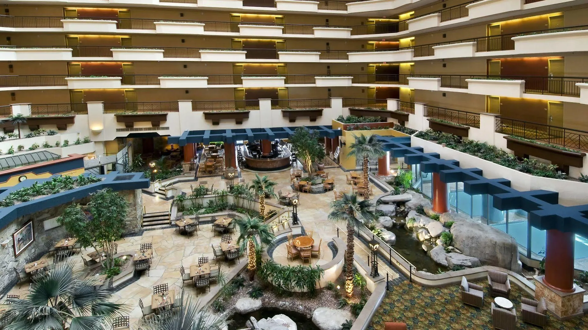Embassy Suites By Hilton Phoenix Downtown North Hotel