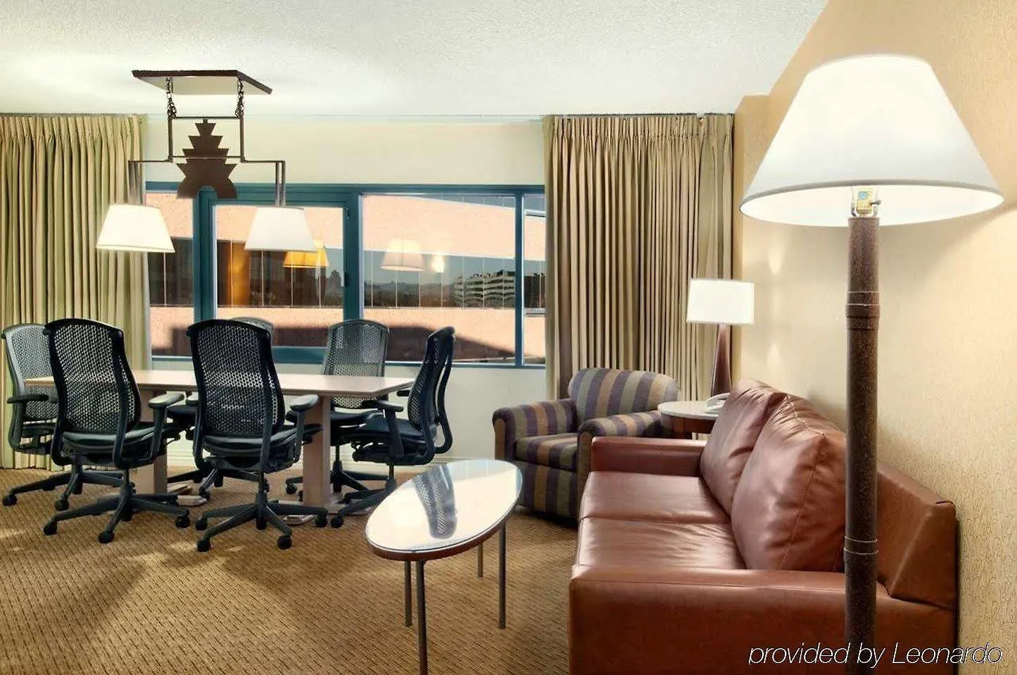 Embassy Suites By Hilton Phoenix Downtown North 3*,